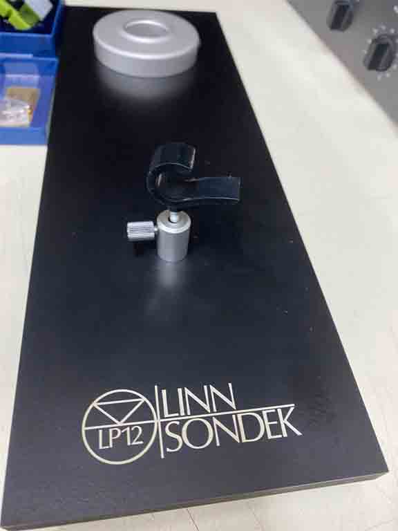 tonearm area of Linn Sondek LP12