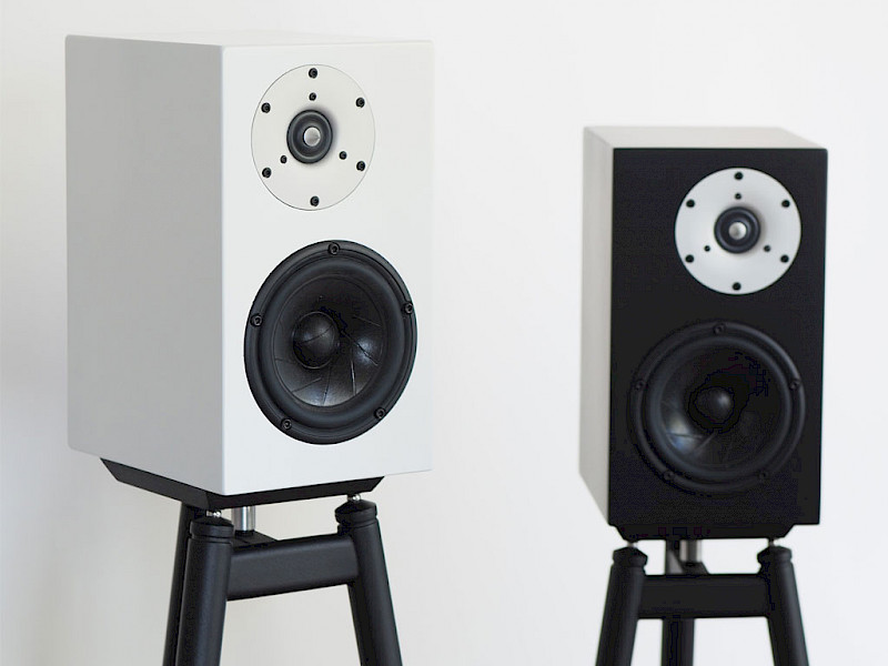 mu2 mk2 black and white speakers