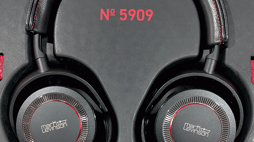 close up of boxed no5909 headphones