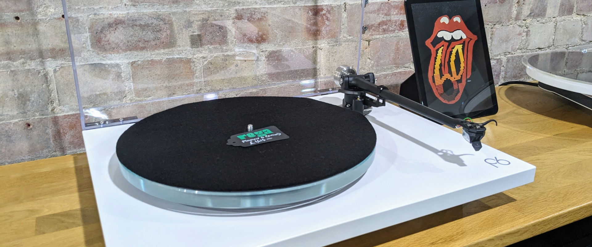 Rega Planar 6 - Martins Hi-Fi